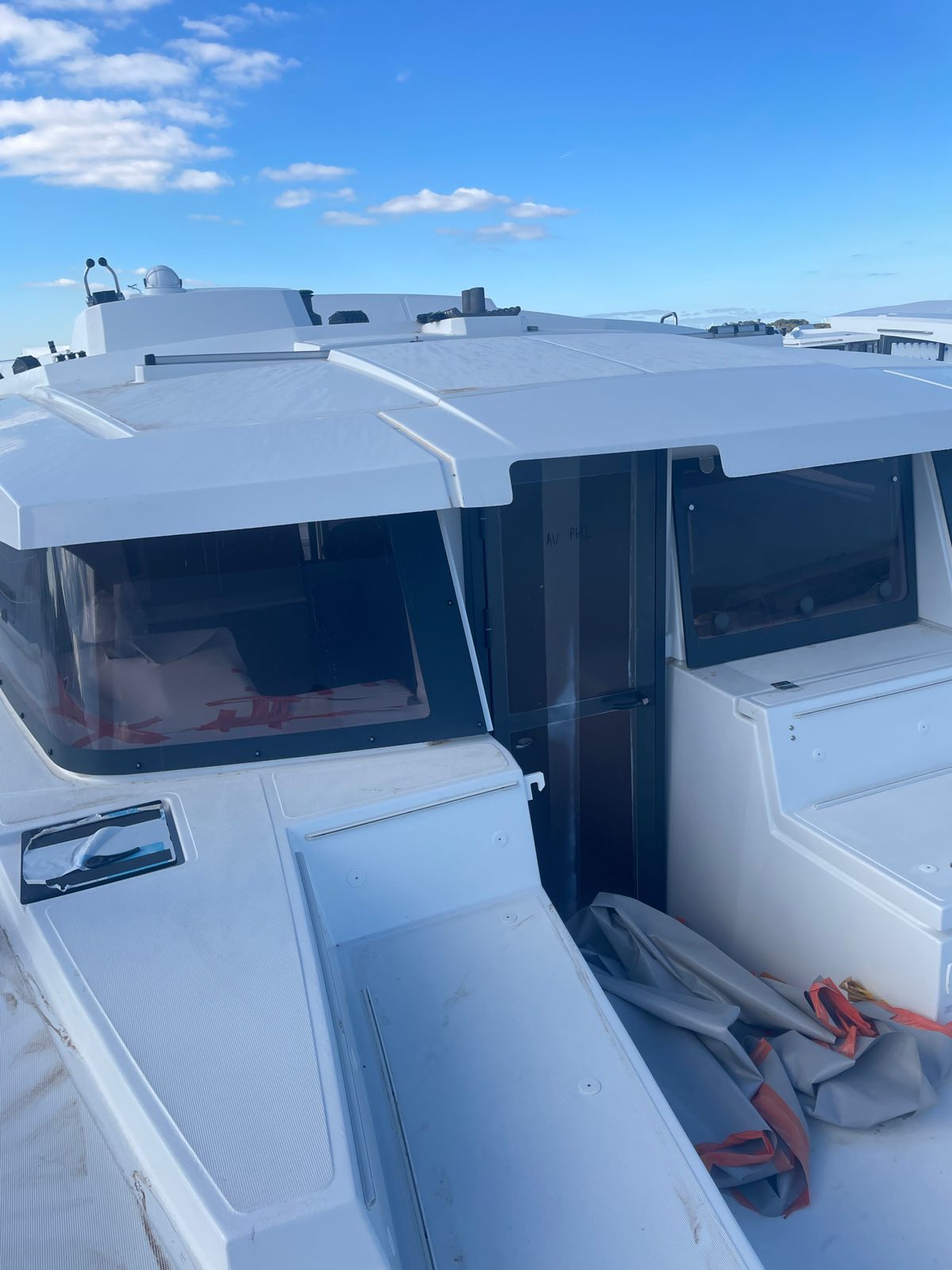 Bali 4.2 Exterior Slide
